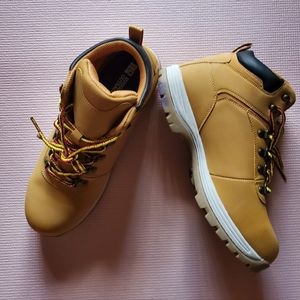 NEW Rugged Outback Hiking Boots Waterproof  Steel Toe Men's Size 10